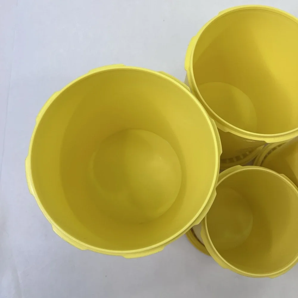 4 Piece Yellow Servalier Tupperware Nesting Canisters Set w Lids 805 807 809 811